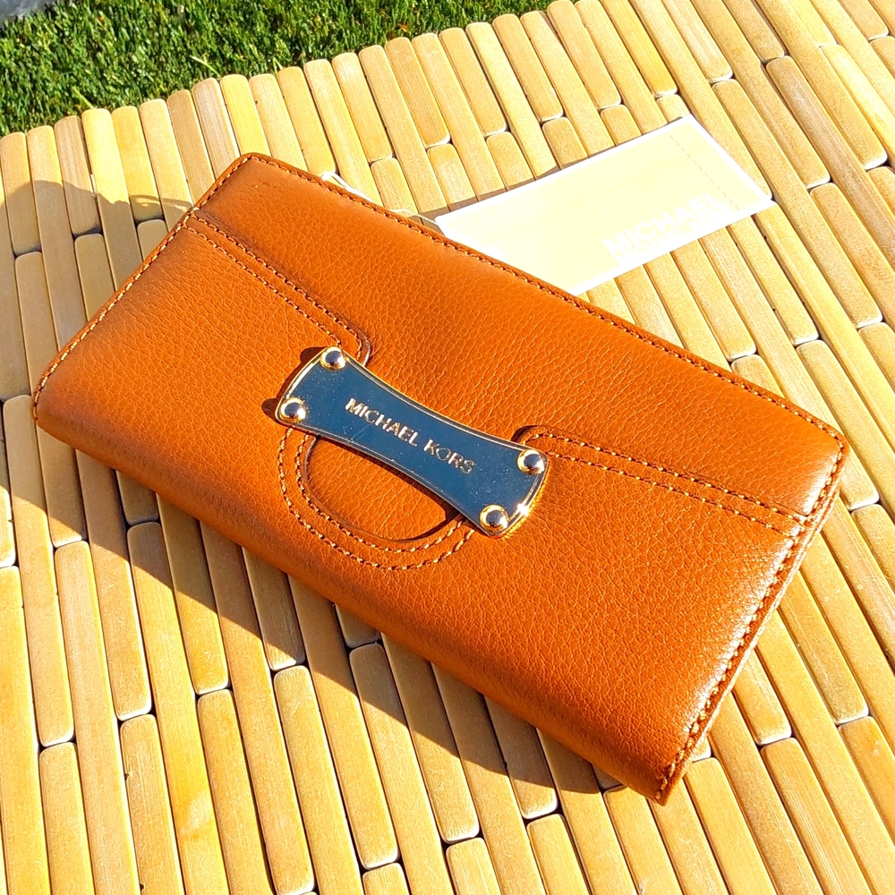 MICHAEL Michael Kors Camel Brown Saratoga Wallet New Gold Zipper